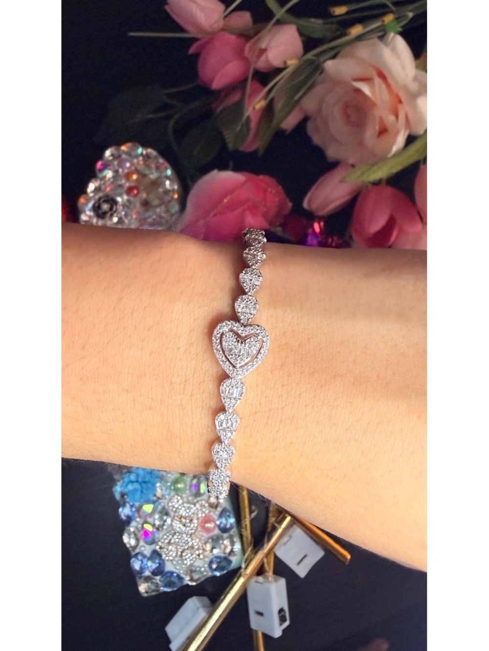 Elegant Silver Heart-Shaped Crystal Bracelet for Women